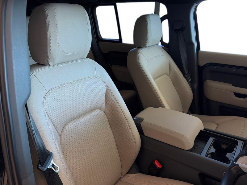 Used Land Rover Defender 2022 for sale - 78108877: Photo 28