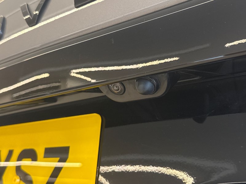 Used Land Rover Discovery 2020 for sale - 77762931: Photo 40