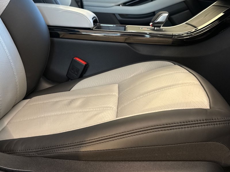 Used Land Rover Range Rover Evoque 2025 for sale - 76981005: Photo 25