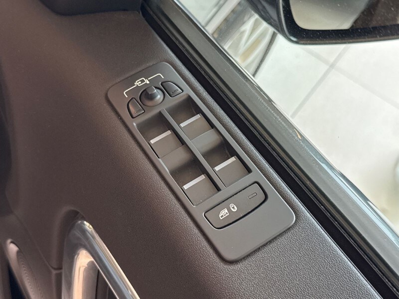 Used Land Rover Discovery Sport 2019 for sale - 77619323: Photo 23