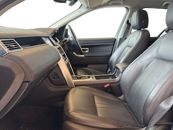 Used Land Rover Discovery Sport 2019 for sale - 77619323: Photo