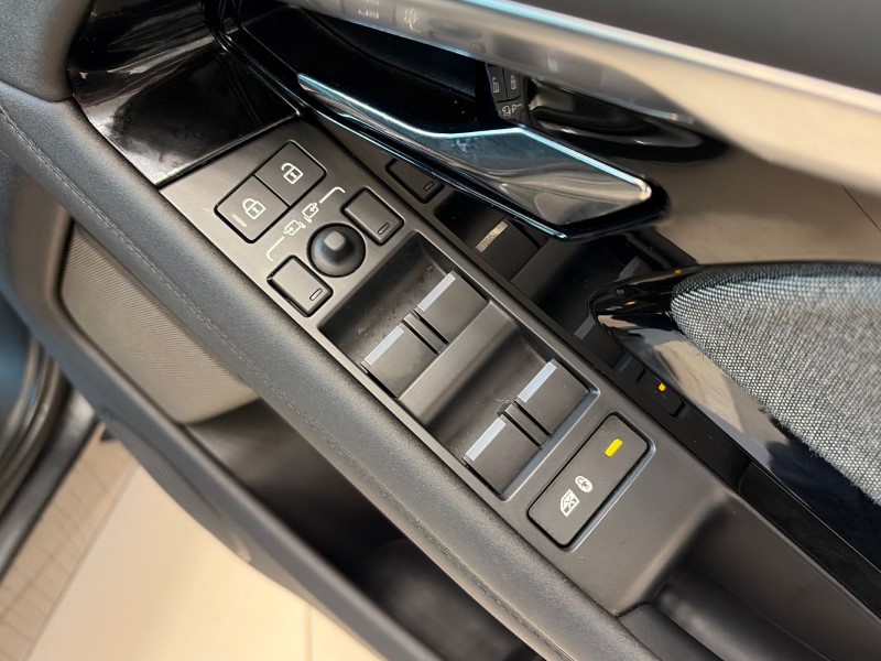Used Land Rover Range Rover Evoque 2023 for sale - 77607125: Photo 24