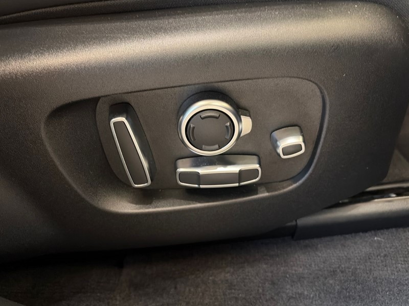 Used Land Rover Range Rover Velar 2024 for sale - 76981630: Photo 25