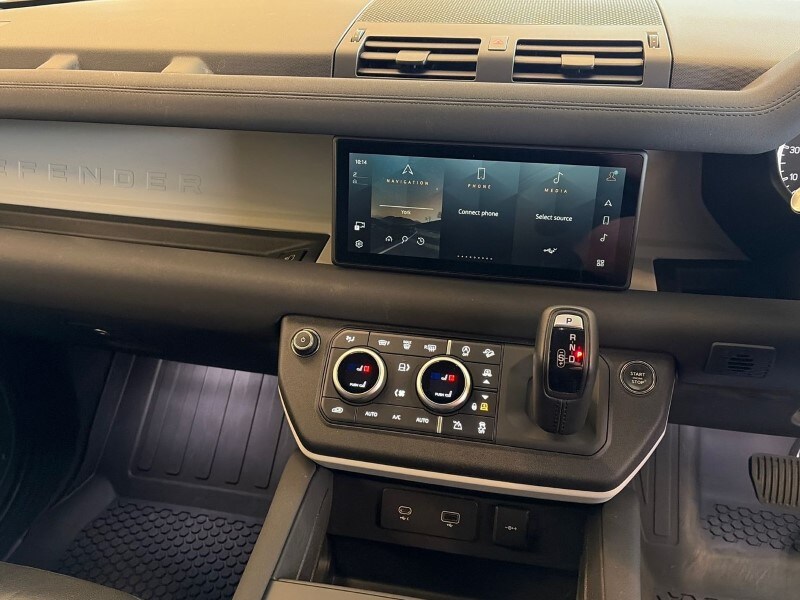 Used Land Rover Defender 2023 for sale - 78042270: Photo 14