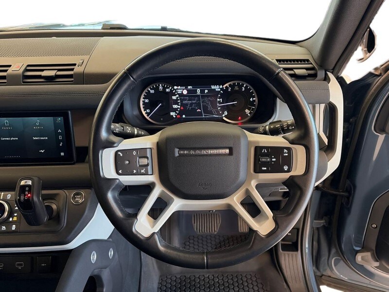 Used Land Rover Defender 2023 for sale - 78042270: Photo 15