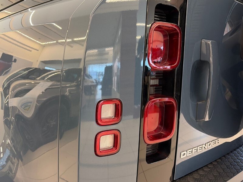 Used Land Rover Defender 2023 for sale - 78042270: Photo 19