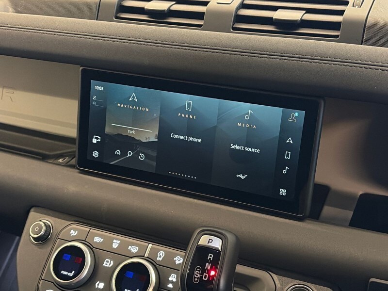 Used Land Rover Defender 2023 for sale - 78042270: Photo 30