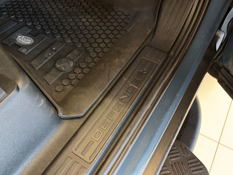 Used Land Rover Defender 2023 for sale - 78042270: Photo 41