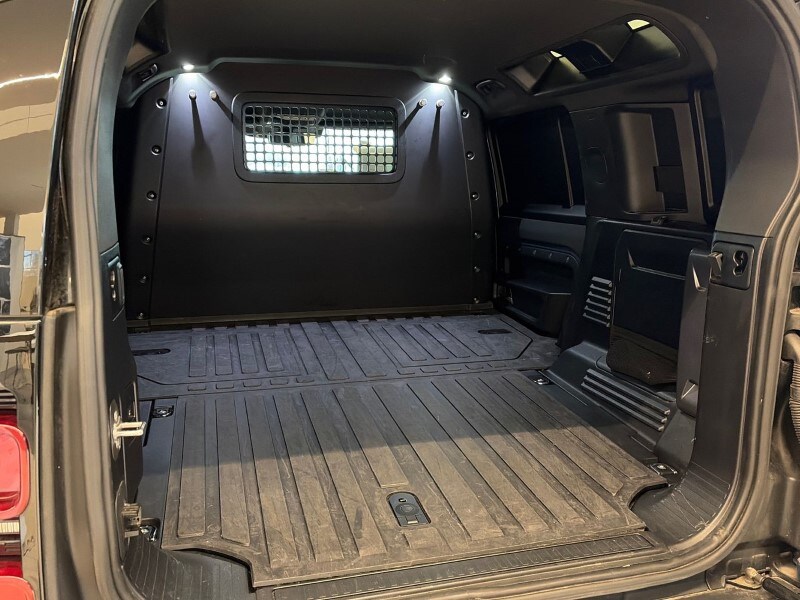 Used Land Rover Defender 2023 for sale - 78042270: Photo 42