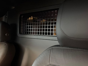 Used Land Rover Defender 2023 for sale - 78042270: Photo