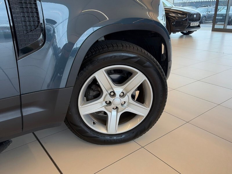 Used Land Rover Defender 2023 for sale - 78042270: Photo 51