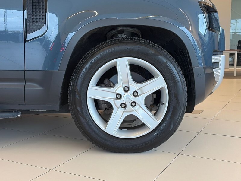 Used Land Rover Defender 2023 for sale - 78042270: Photo 8