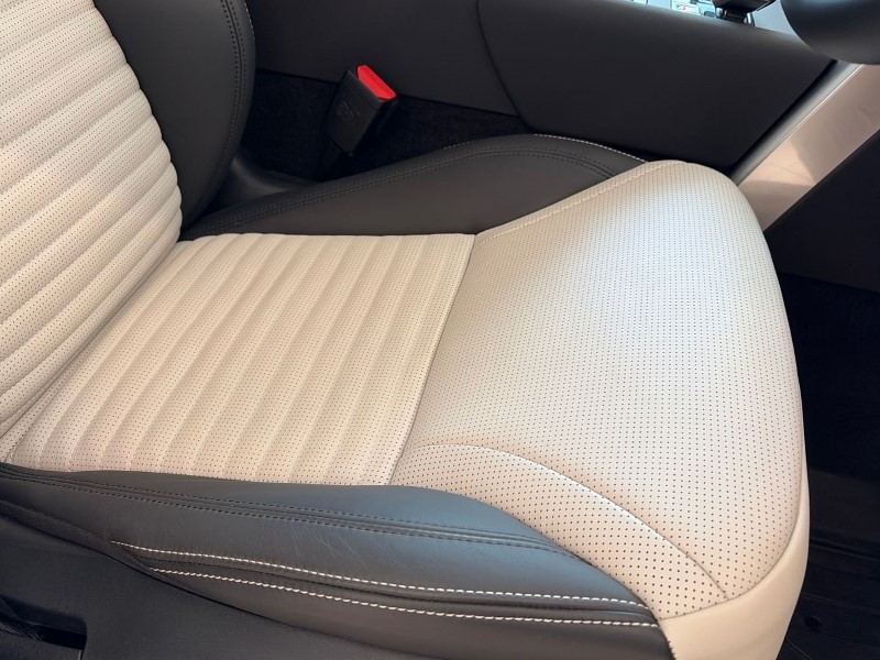 Used Land Rover Discovery 2026 for sale - 77718104: Photo 25