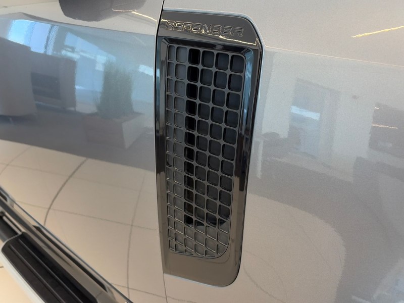 Used Land Rover Defender 2021 for sale - 77934552: Photo 20