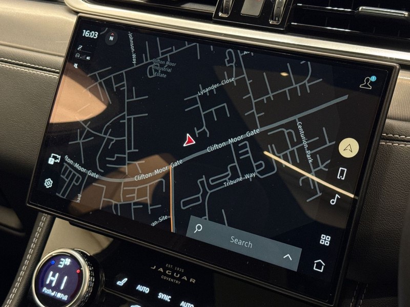 Used Jaguar F-Pace 2023 for sale - 77270945: Photo 11