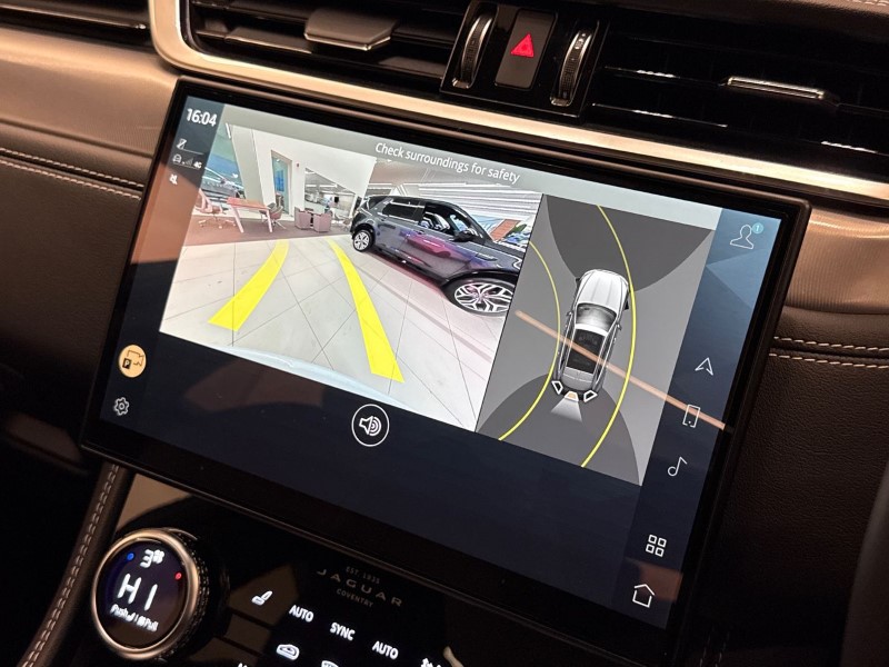 Used Jaguar F-Pace 2023 for sale - 77270945: Photo 12