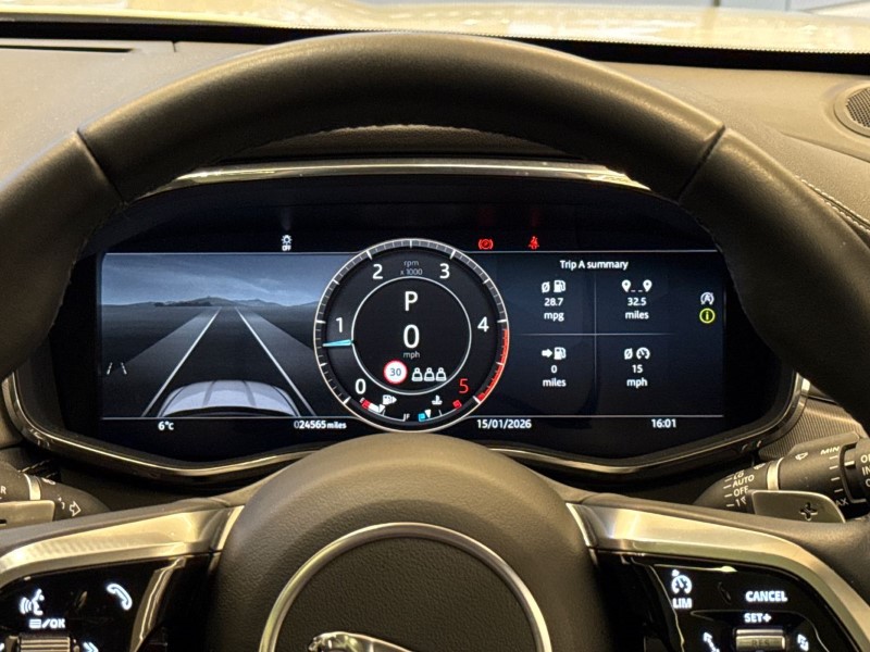 Used Jaguar F-Pace 2023 for sale - 77270945: Photo 16