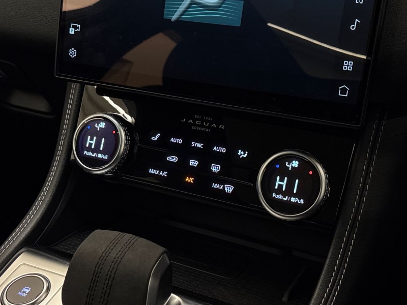 Used Jaguar F-Pace 2023 for sale - 77270945: Photo 32