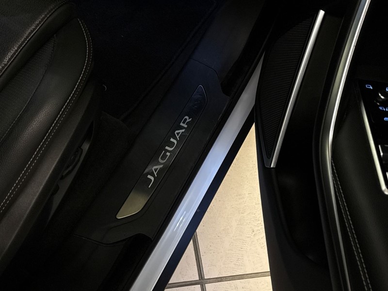 Used Jaguar F-Pace 2023 for sale - 77270945: Photo 38