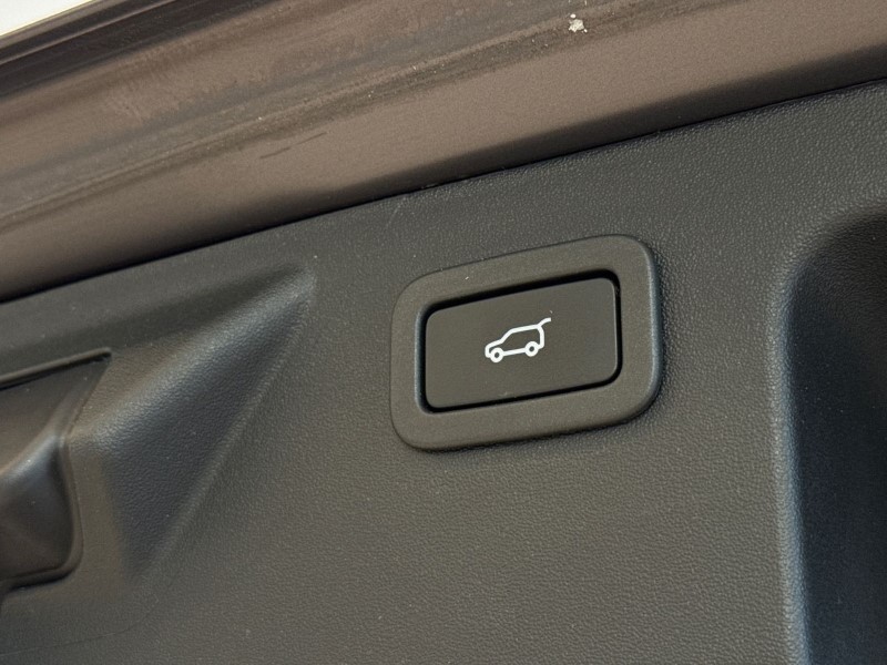 Used Land Rover Discovery Sport 2018 for sale - 77945575: Photo 38