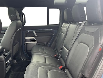 Used Land Rover Defender 2023 for sale - 79081048: Photo