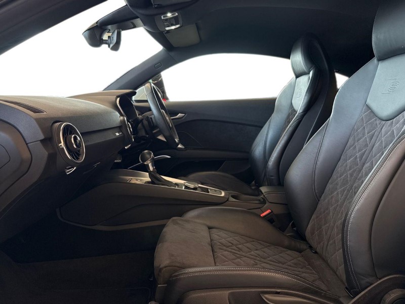 Used Land Rover Range Rover Evoque 2026 for sale - 77950813: Photo 3