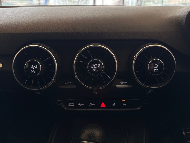 Used Land Rover Range Rover Evoque 2026 for sale - 77950813: Photo 31