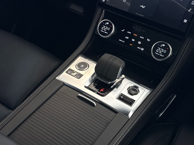 Used Jaguar F-Pace 2023 for sale - 77945574: Photo 13