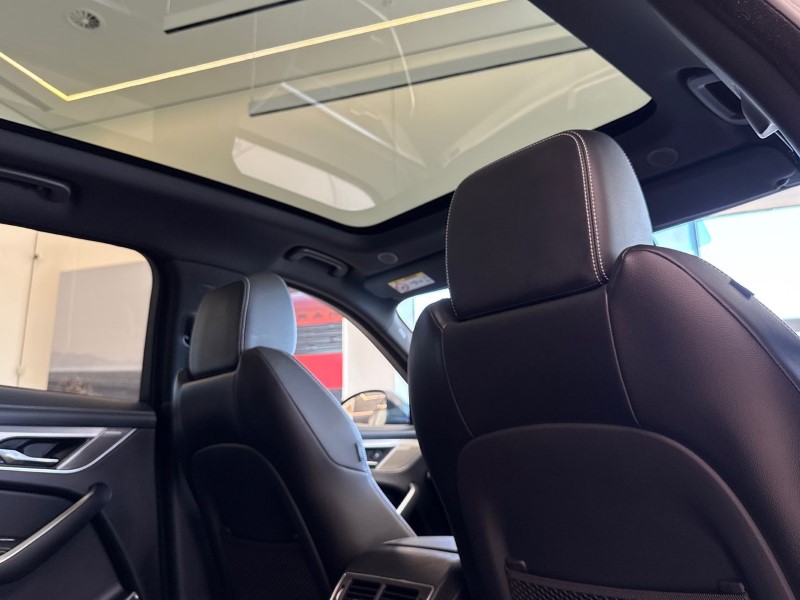 Used Jaguar F-Pace 2023 for sale - 77945574: Photo 21