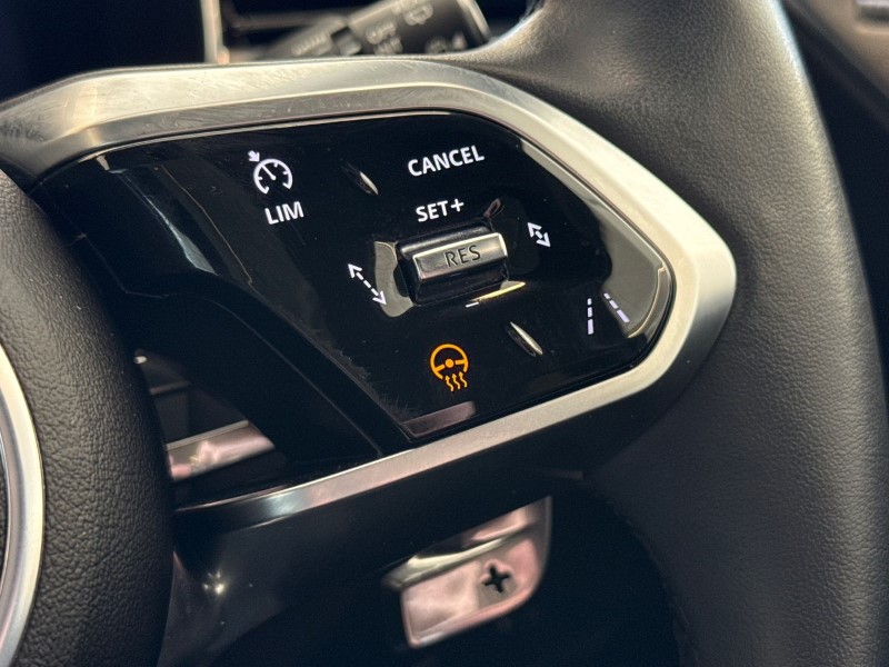 Used Jaguar F-Pace 2023 for sale - 77945574: Photo 27