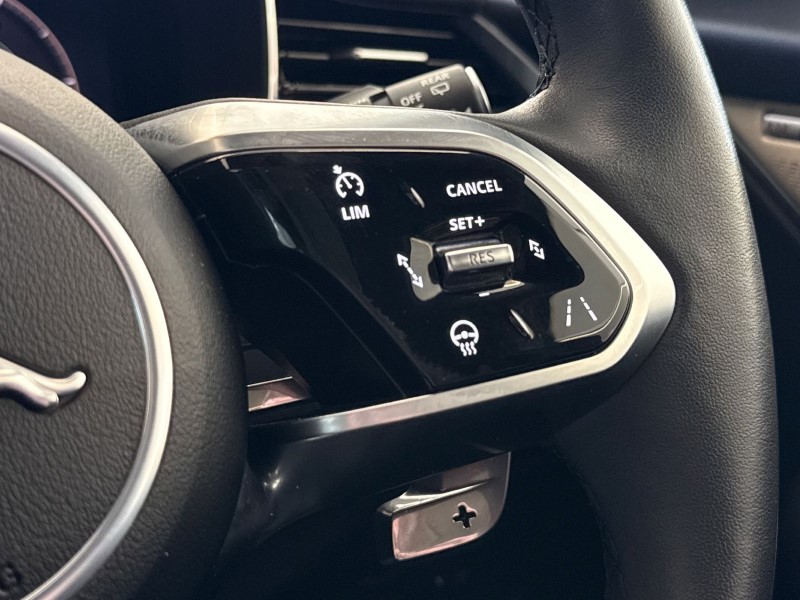 Used Jaguar F-Pace 2023 for sale - 77945574: Photo 29