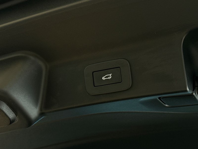 Used Jaguar F-Pace 2023 for sale - 77945574: Photo 40