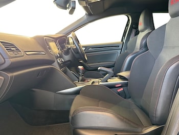 Used Renault Megane 2020 for sale - 76981110: Photo