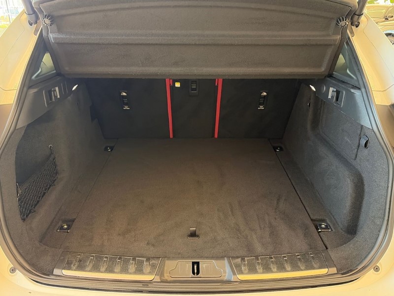 Used Jaguar F-Pace 2023 for sale - 77918095: Photo 10