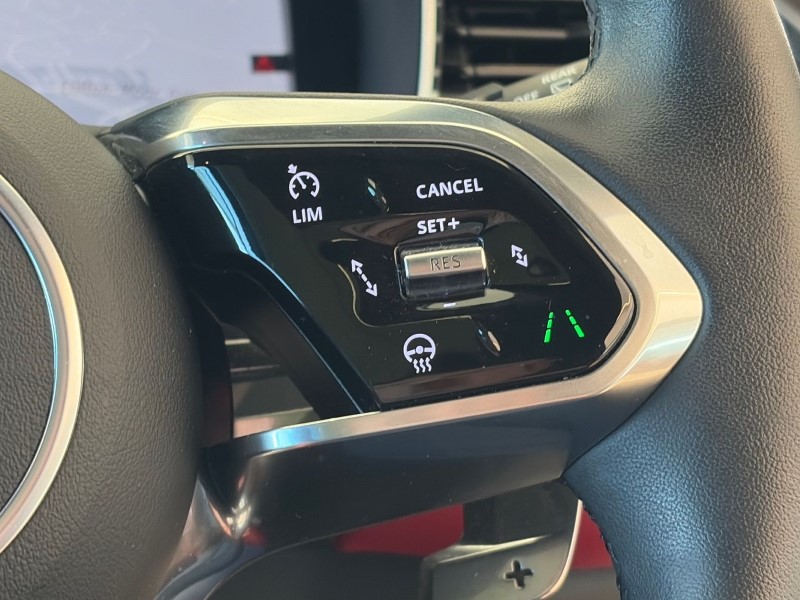 Used Jaguar F-Pace 2023 for sale - 77918095: Photo 30