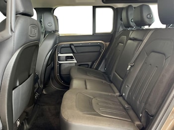 Used Land Rover Defender 2020 for sale - 79344103: Photo