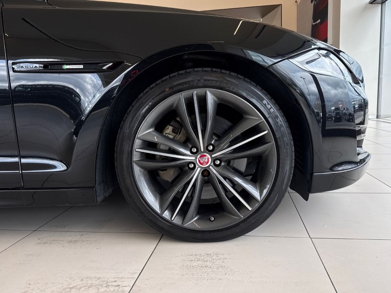 Used Jaguar XJ 2017 for sale - 78011182: Photo 8