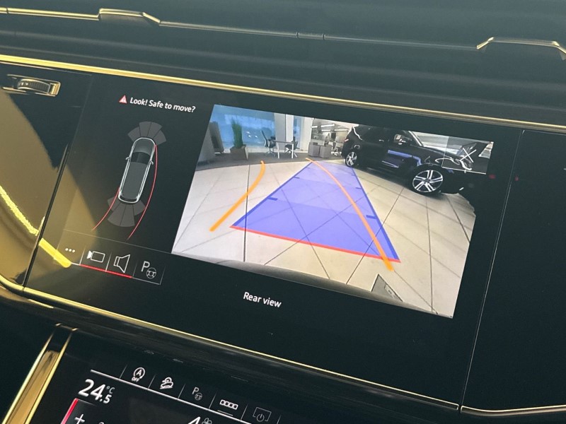 Used Audi Q7 2023 for sale - 76982094: Photo 12