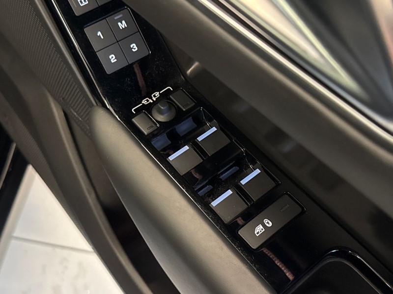 Used Land Rover Range Rover Velar 2024 for sale - 77406421: Photo 23