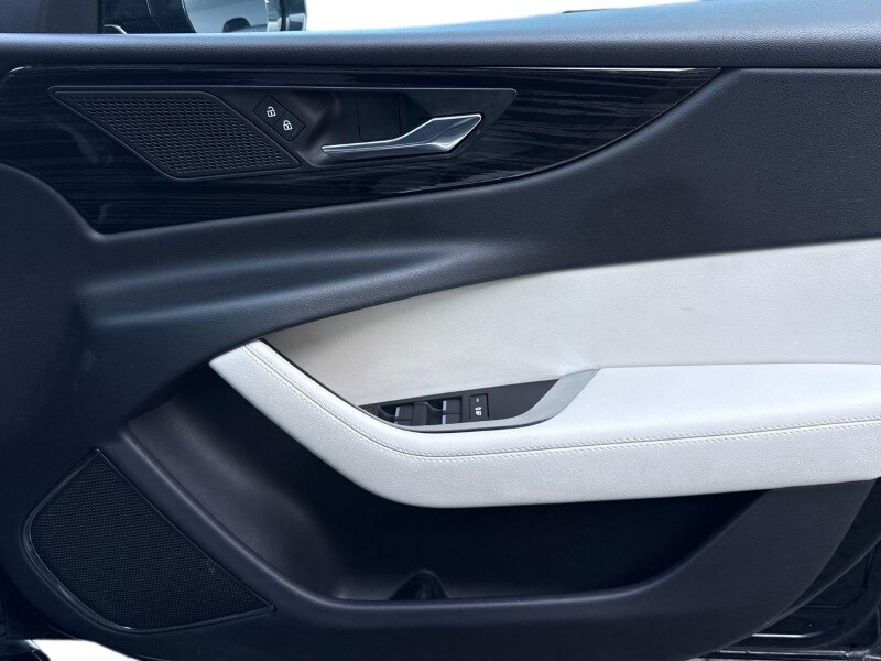 Used Jaguar XE 2022 for sale - 77762926: Photo 22