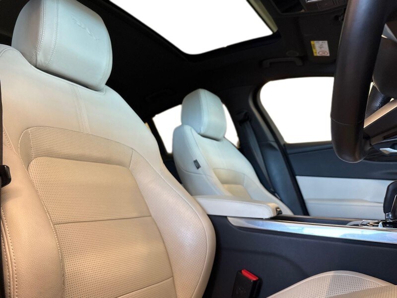 Used Jaguar XE 2022 for sale - 77762926: Photo 26