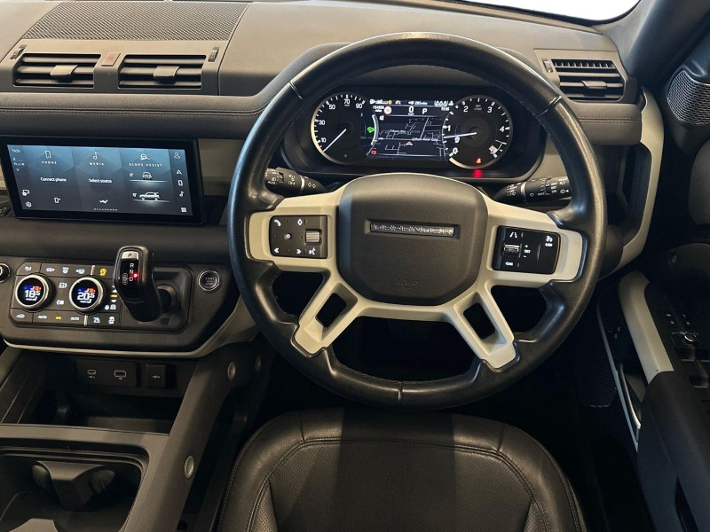 Used Land Rover Defender 2022 for sale - 77207076: Photo 15