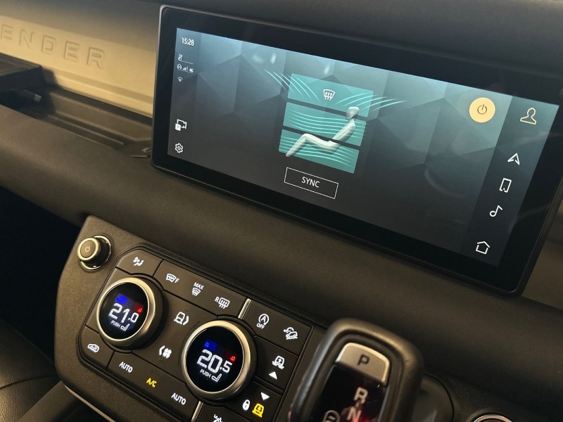 Used Land Rover Defender 2022 for sale - 77207076: Photo 31