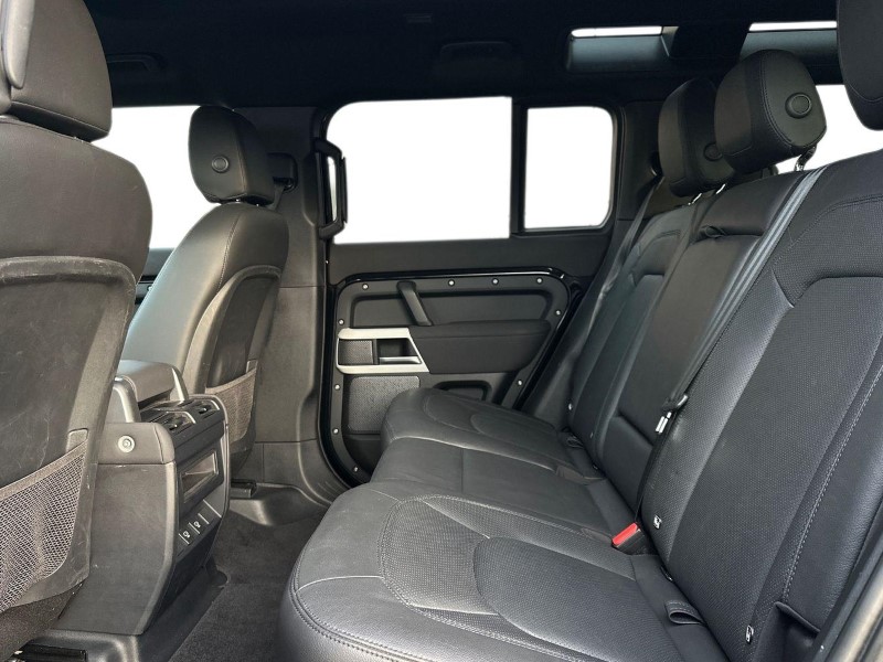 Used Land Rover Defender 2022 for sale - 77207076: Photo 4