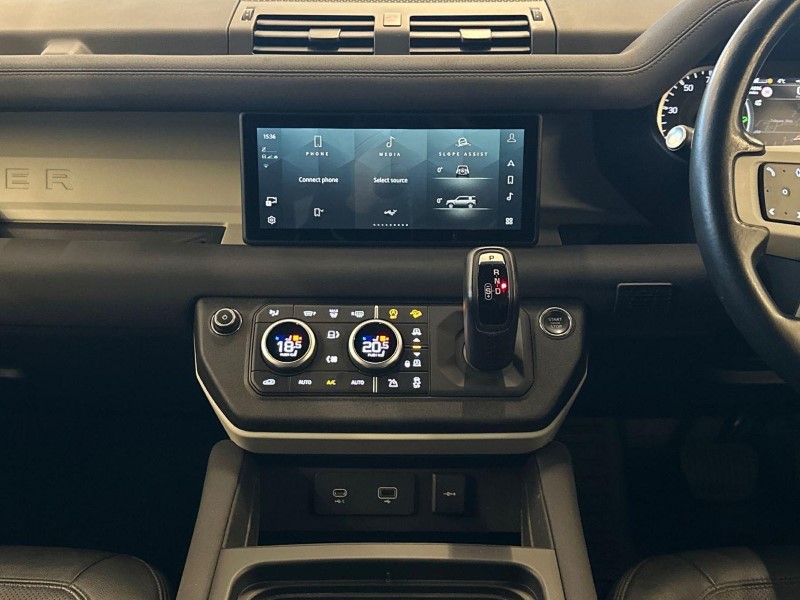 Used Land Rover Defender 2022 for sale - 77207076: Photo 9