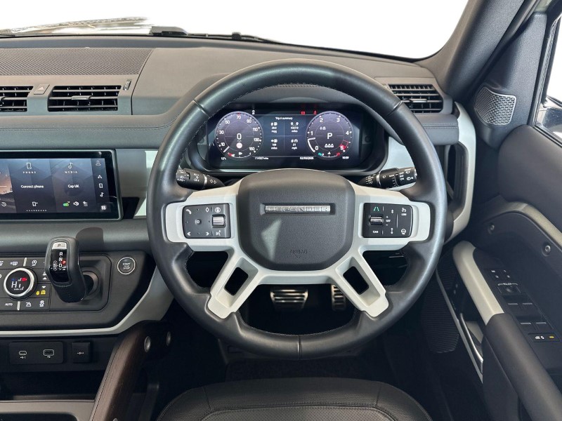 Used Land Rover Defender 2024 for sale - 77732693: Photo 15