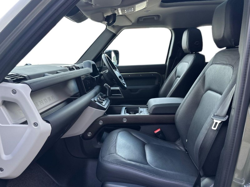 Used Land Rover Defender 2024 for sale - 77732693: Photo 3