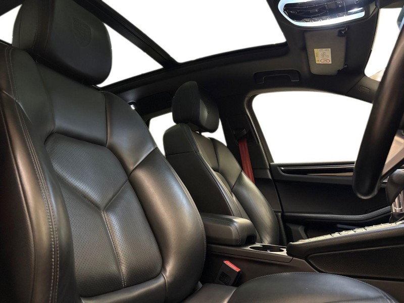 Used Porsche Macan 2021 for sale - 76981964: Photo 26