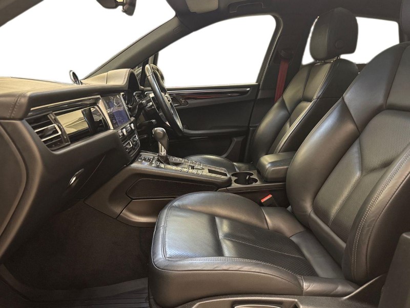 Used Porsche Macan 2021 for sale - 76981964: Photo 3