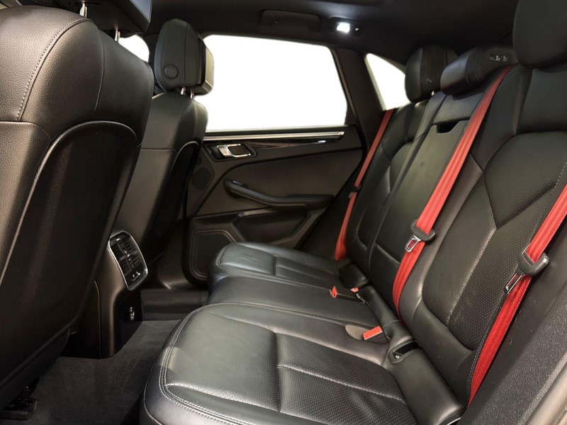Used Porsche Macan 2021 for sale - 76981964: Photo 4